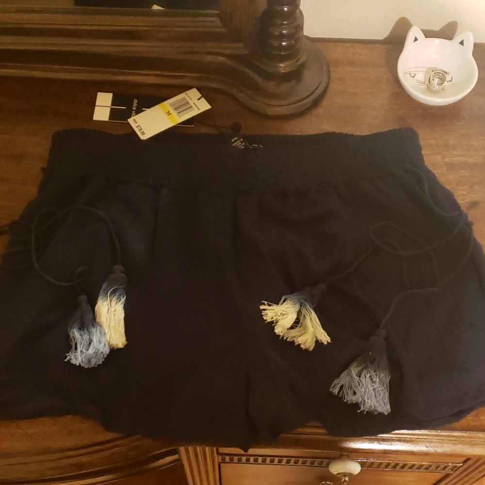 Dolce Vita Shorts sz M BNWT